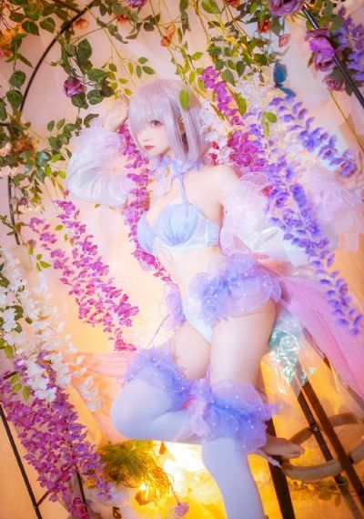 欧美风穿搭女生秋冬_1080神马影院手机在线