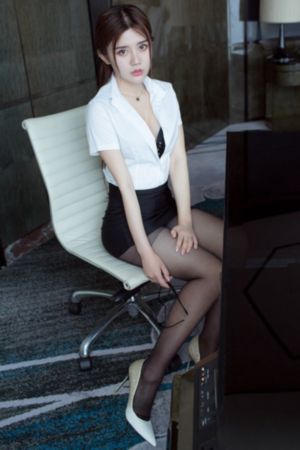 丰满迷人的老师少妇_4K高清视频播放