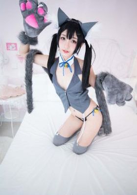 欧美泳装模特秀阴沟_超清电视剧在线观看
